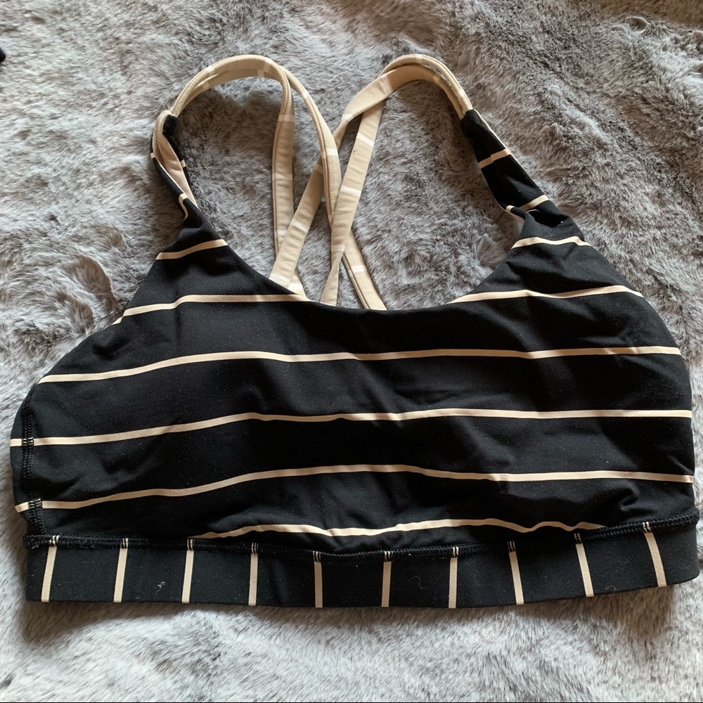 Lululemon sports bra